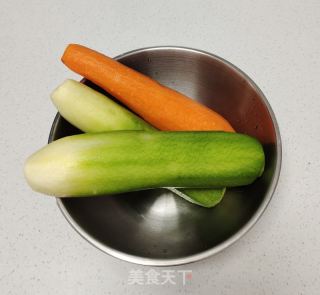 红火龙果粉蒸饺的做法步骤：1