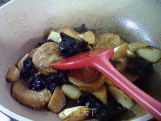黑木耳茭白烧圆素鸡的做法步骤：12