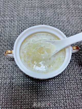 银耳绿豆牛奶羹的做法