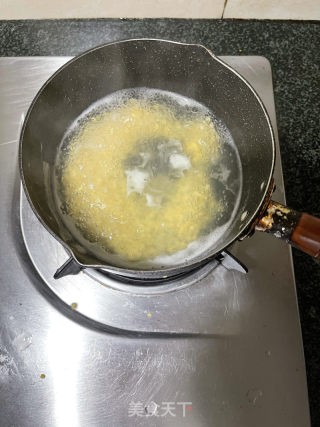 银耳绿豆牛奶羹的做法步骤：5