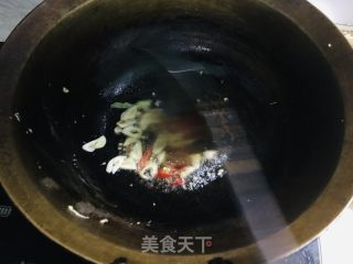莲花菜鸡蛋炒米粉的做法步骤：5