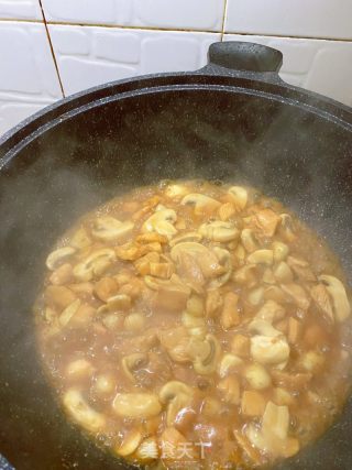 蒜香口蘑鸡胸肉的做法步骤：7