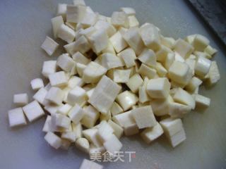 杂菜瘦肉丁炒茭白的做法步骤：3