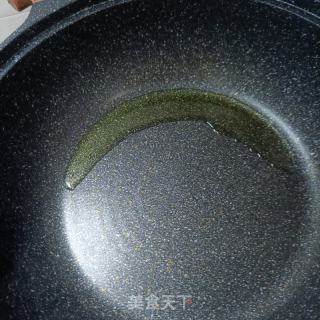 虾酱韭菜炒鸡蛋的做法步骤：4