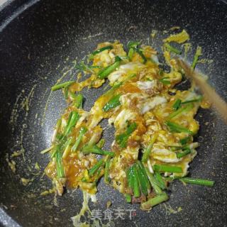 虾酱韭菜炒鸡蛋的做法步骤：8