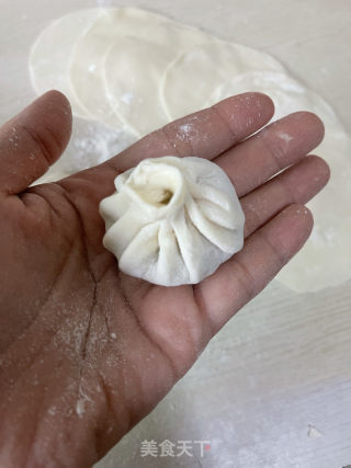 生煎梅菜包的做法步骤：13
