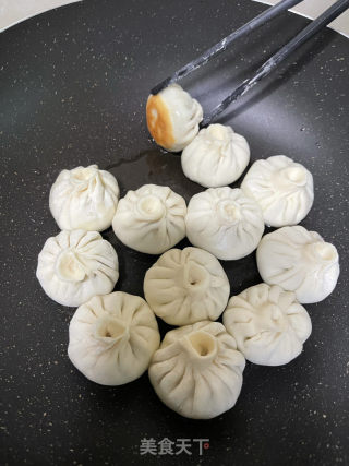 生煎梅菜包的做法步骤：15