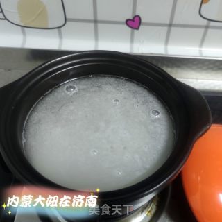 皮蛋瘦肉粥的做法步骤：2