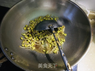 黄豆芽炒韭菜的做法步骤：6
