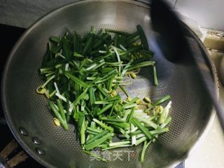 黄豆芽炒韭菜的做法步骤：7