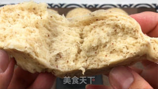 红枣馒头，带有浓郁枣香味，让人垂涎欲滴。的做法步骤：16