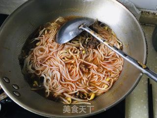 牛肉汤粉的做法步骤：10