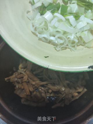 笋干炒五花肉的做法步骤：6
