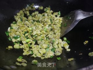 葱炒蒸榆钱的做法步骤：3
