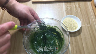 抹茶芝麻薄脆饼，酥酥脆脆，做法简单，越嚼越香。的做法步骤：6