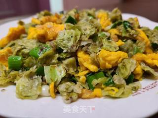 鸡蛋炒蒸榆钱的做法