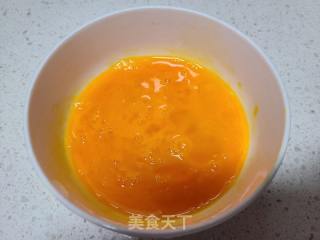 鸡蛋炒蒸榆钱的做法步骤：3