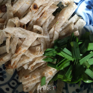 时蔬炒煎饼的做法步骤：4