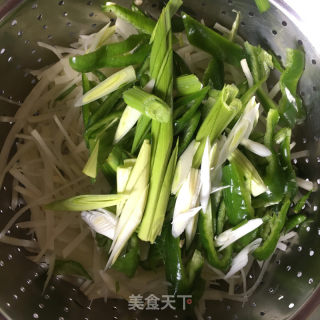 时蔬炒煎饼的做法步骤：6