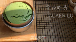 抹茶戚风蛋糕，清爽抹茶气息，蛋糕体细嫩绿润，入口即化，令人陶醉。的做法步骤：18