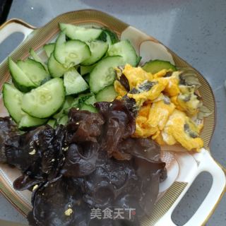 海参煎蛋拌黄瓜木耳的做法步骤：11