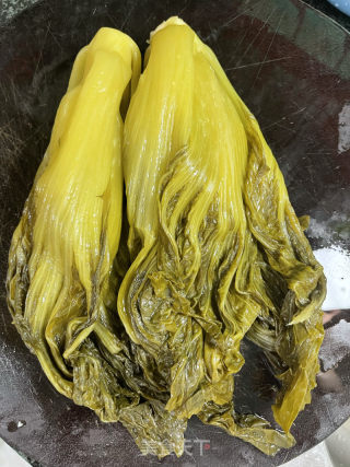 酸菜焖排骨的做法步骤：1
