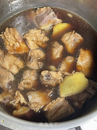 酸菜焖排骨的做法步骤：11