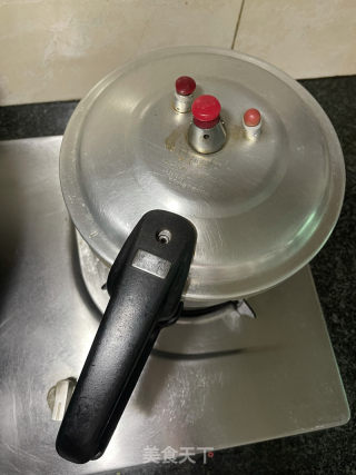 酸菜焖排骨的做法步骤：15