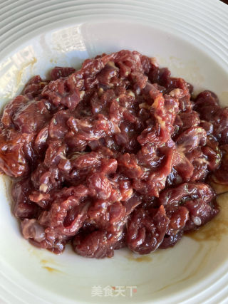 韭黄炒牛肉的做法步骤：3