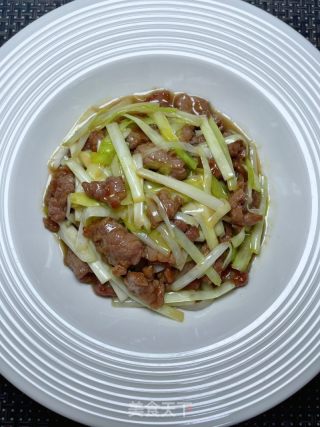 韭黄炒牛肉的做法步骤：13