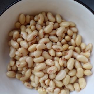 酱辣黄豆的做法步骤：1