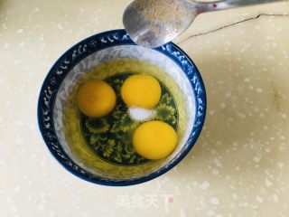韭菜炒鸡蛋的做法步骤：2