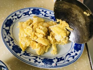 韭菜炒鸡蛋的做法步骤：5
