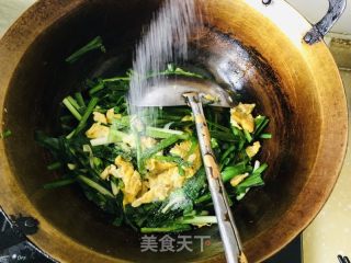 韭菜炒鸡蛋的做法步骤：9
