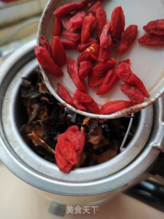 玫瑰花分心木枸杞红茶的做法步骤：7