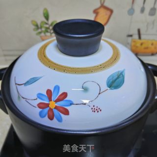 莲藕花生猪蹄汤的做法步骤：7