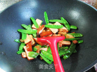 肉片荷兰豆炒香干的做法步骤：8