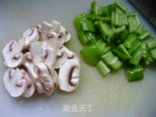 洋葱素炒的做法步骤：2