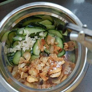 油渣拌黄瓜的做法步骤：6