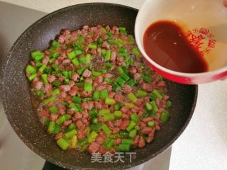 芦笋炒牛肉丁的做法步骤：5