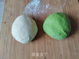 小雏菊艾草双色馒头的做法步骤：6