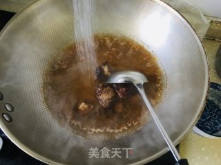 排骨汤粉的做法步骤：2