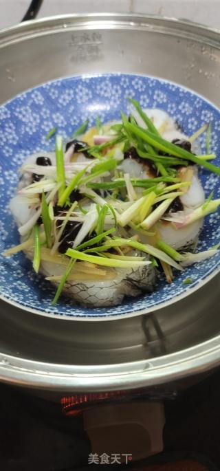 黄豆酱蒸鳕鱼的做法步骤：7