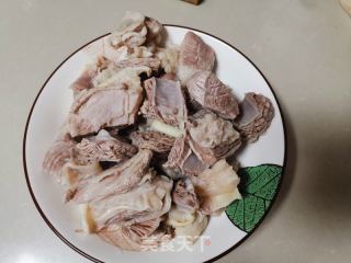 红烧牛肉套皮的做法步骤：2