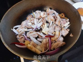 红烧牛肉套皮的做法步骤：6