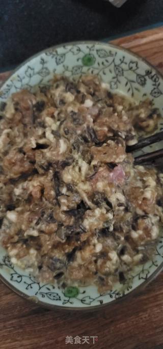 黑木耳鲜肉云吞的做法步骤：4