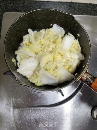 白菜粉丝肉丸汤的做法步骤：7