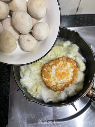 白菜粉丝肉丸汤的做法步骤：10