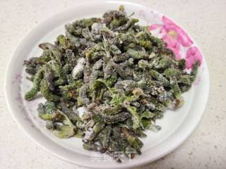 香葱炒蒸枸蒲穗的做法步骤：3