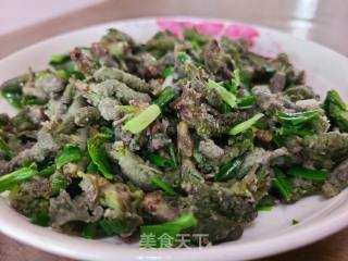 香葱炒蒸枸蒲穗的做法步骤：6
